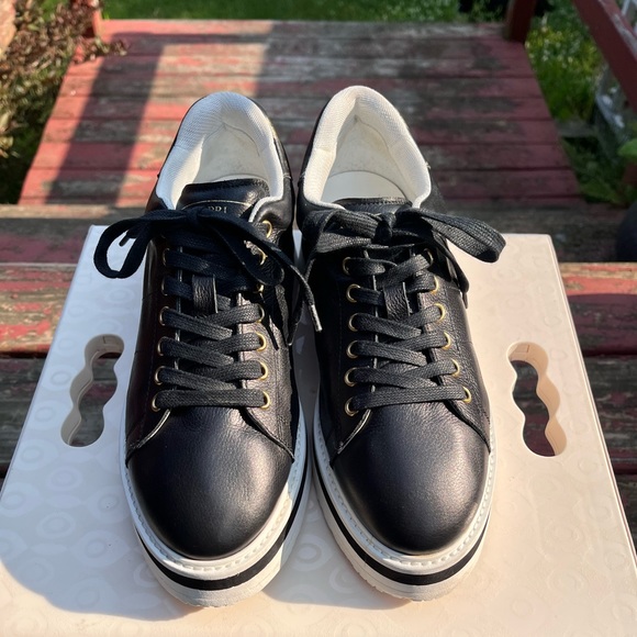 Cappelletti Capri Black Leather Sneakers Size EU 39/ 8.5 w/ Gold sketched Capri - Picture 6 of 10
